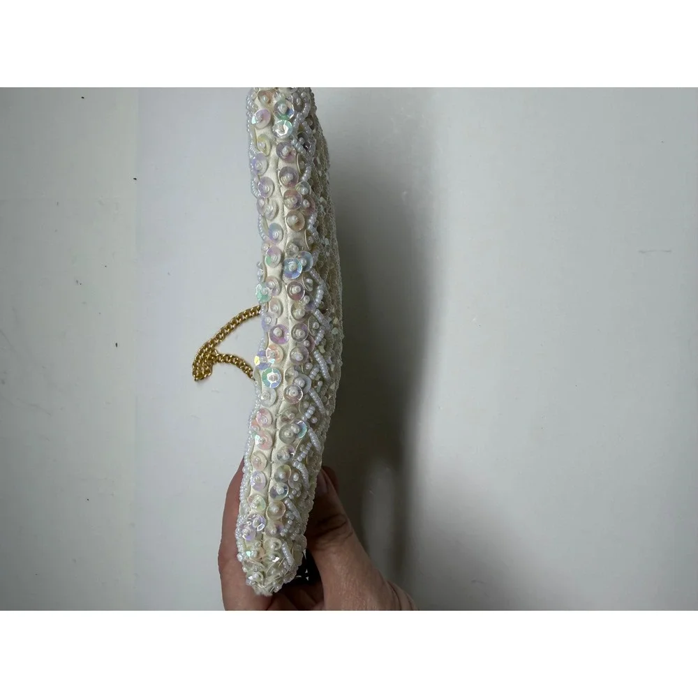 Vintage 1960s La Regale Iridescent Sequin Beaded Bridal Clutch Purse. Perf cond